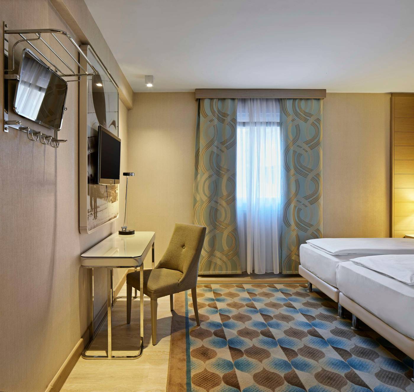 Titanic-Comfort-Mitte-Room-19