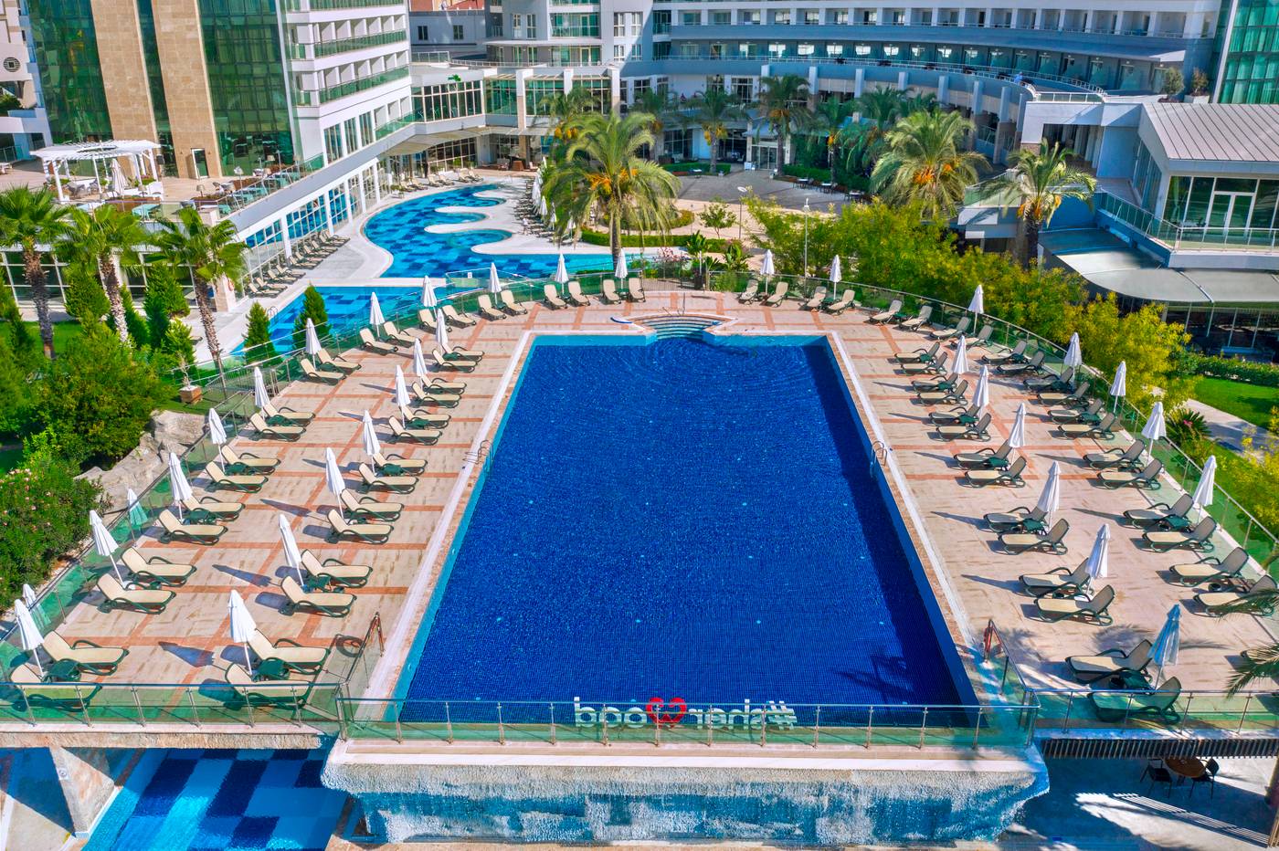 Sherwood Exclusive Lara