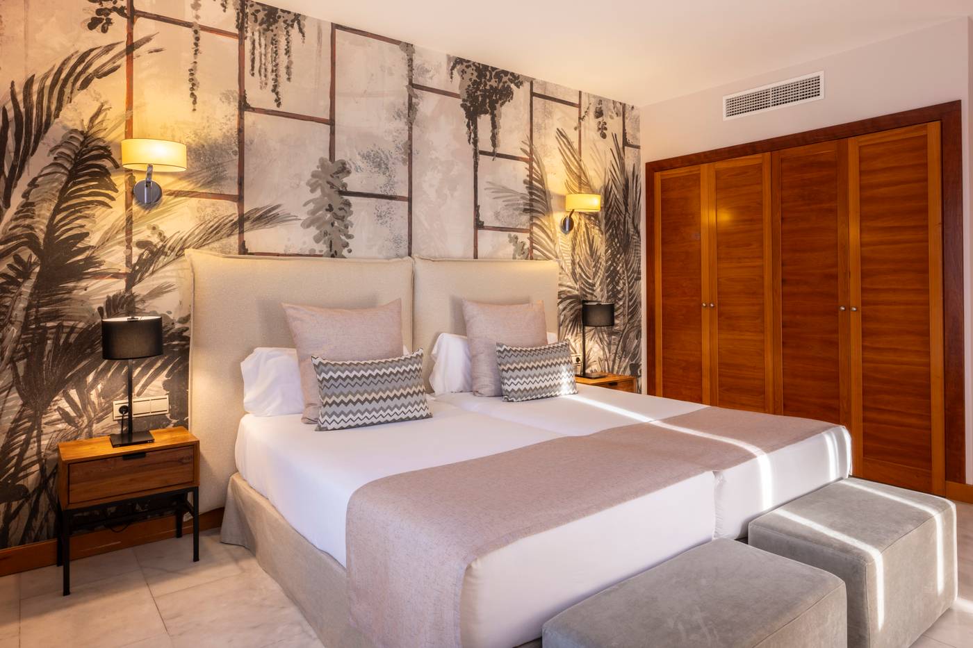 Hotel-Suite-Villa-Mar----a-Room-21