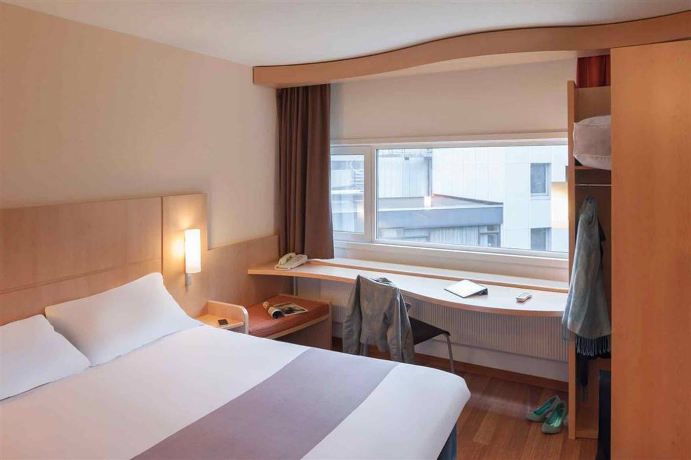ibis-Schiphol-Amsterdam-Airport-Room-42