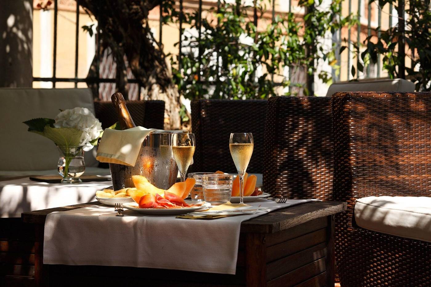 Pensione-Accademia---Villa-Maravege-Bar-23