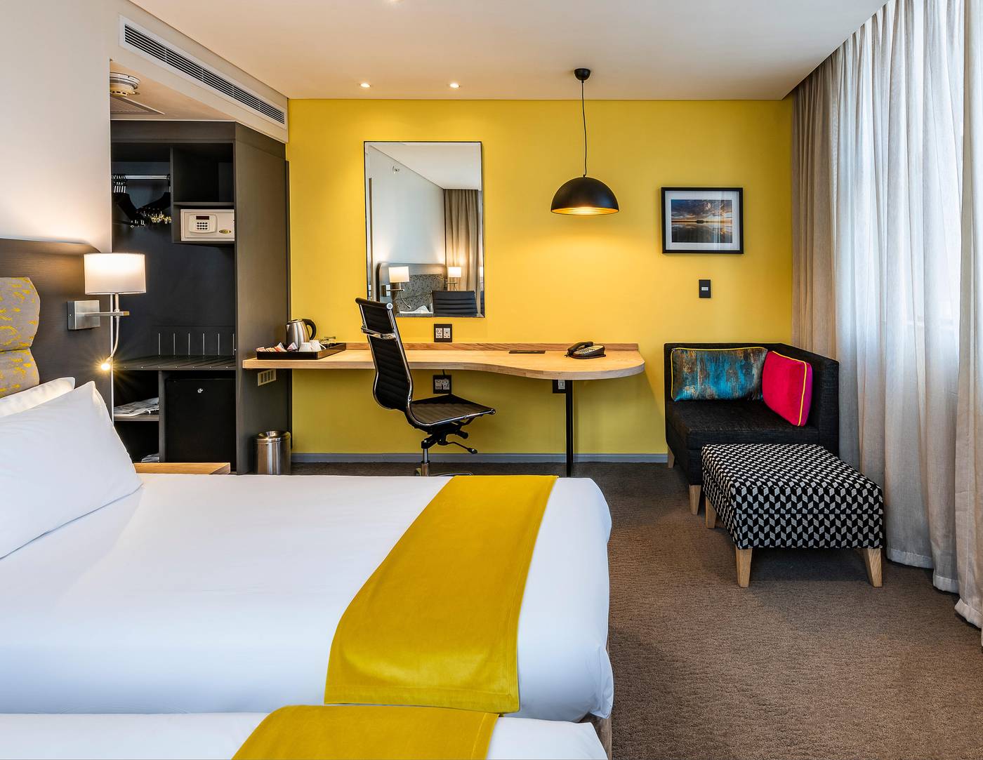 Strand-Tower-Room-27