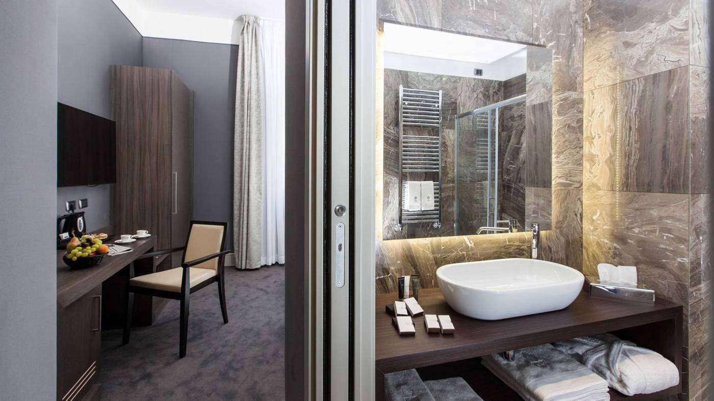 Monti-Palace-Hotel-Room-34