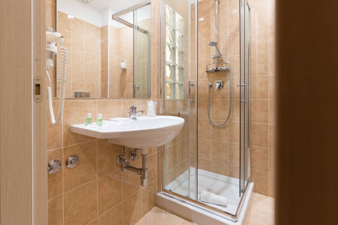 Villa-Esperia-Room-39