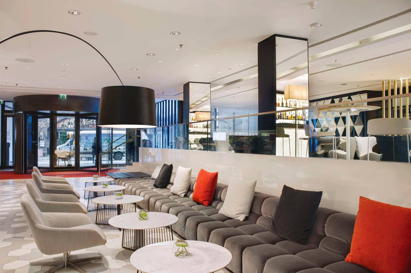 NH-Collection-Berlin-Mitte-Friedrichstrasse-Lobby-11