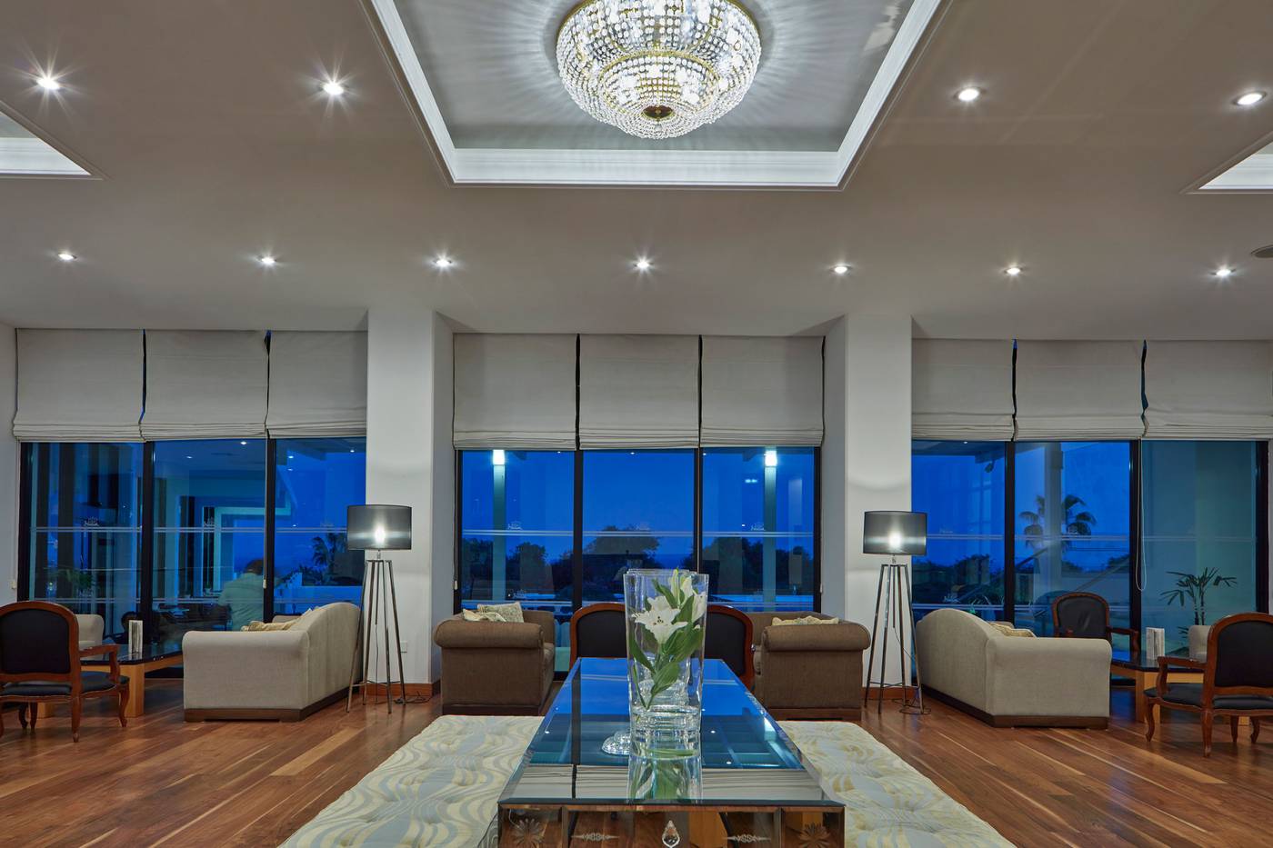 Grecian-Bay-Hotel-Lobby-52