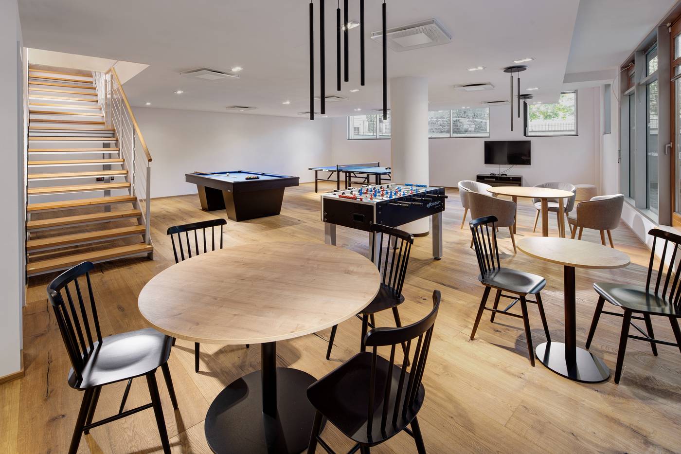 Mamaison-Residence-Downtown-Sports-and-Entertainment-14