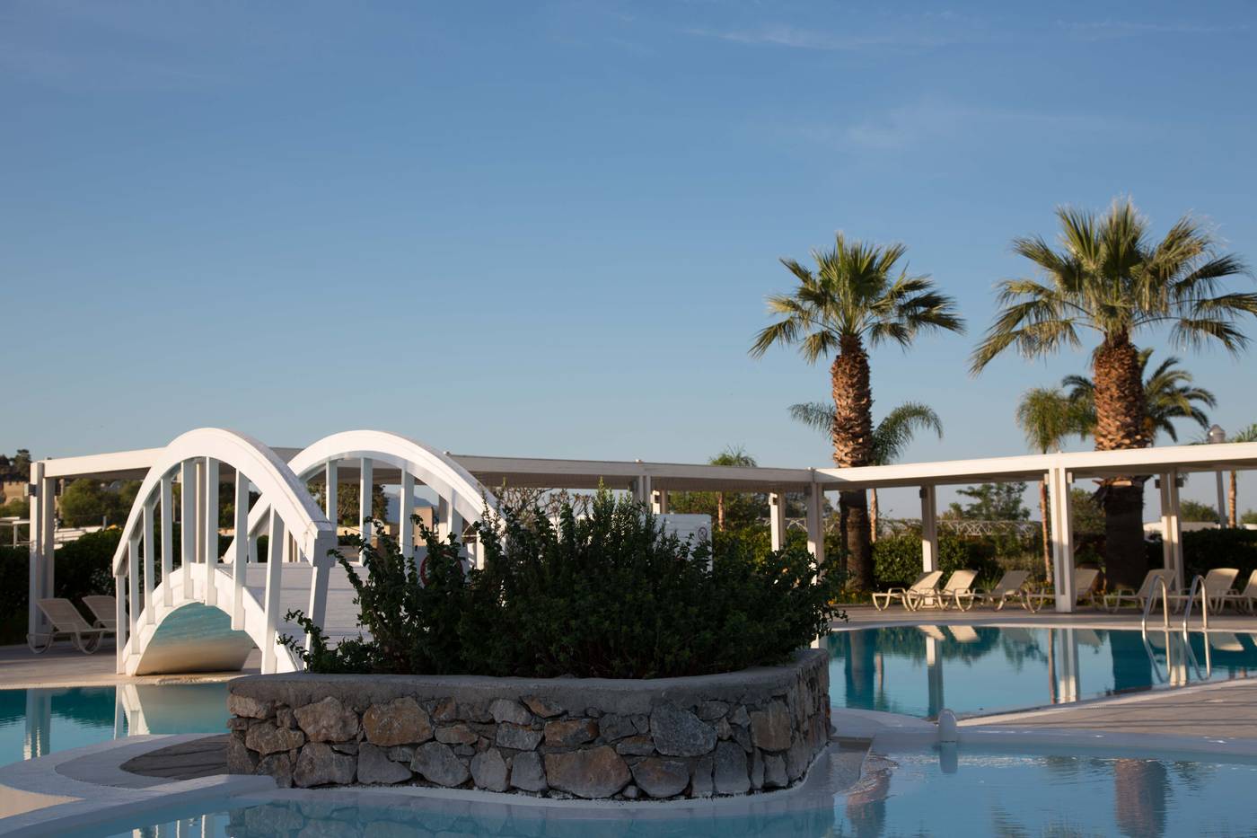 Lindos-White-Hotel---Suites-Pool-6