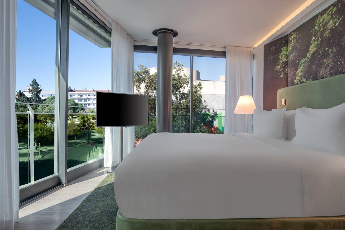 Doubletree-by-Hilton-Lisbon---Fontana-Park-Room-27