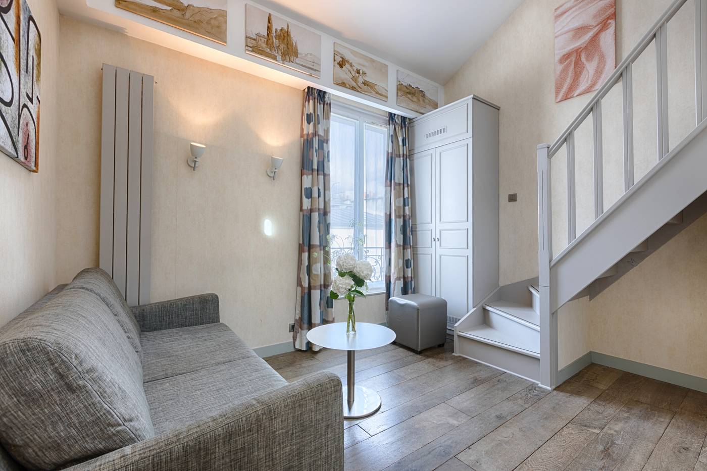 Hotel-A-la-Villa-des-Artistes-Room-26