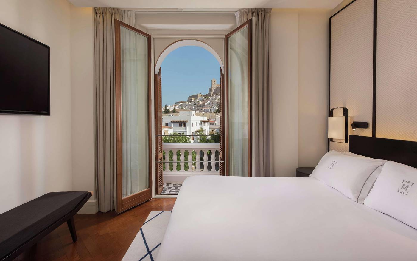 Gran-Htl-Montesol-Ibiza-Curio-Collect-Room-26