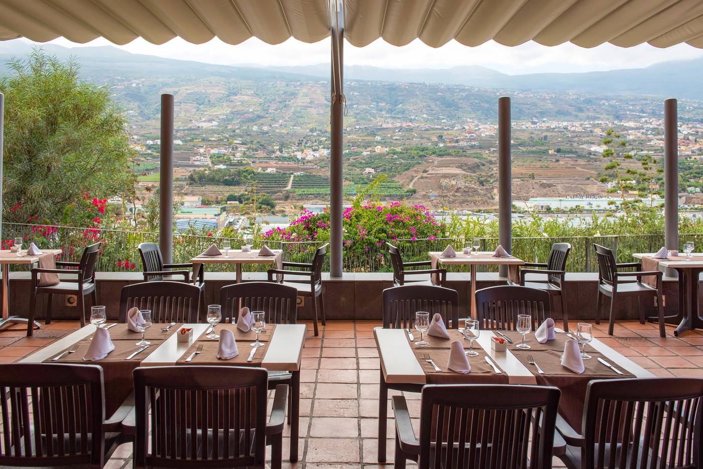 Hotel-Las-Aguilas-Tenerife-Affiliated-by-Melia-Restaurant-22