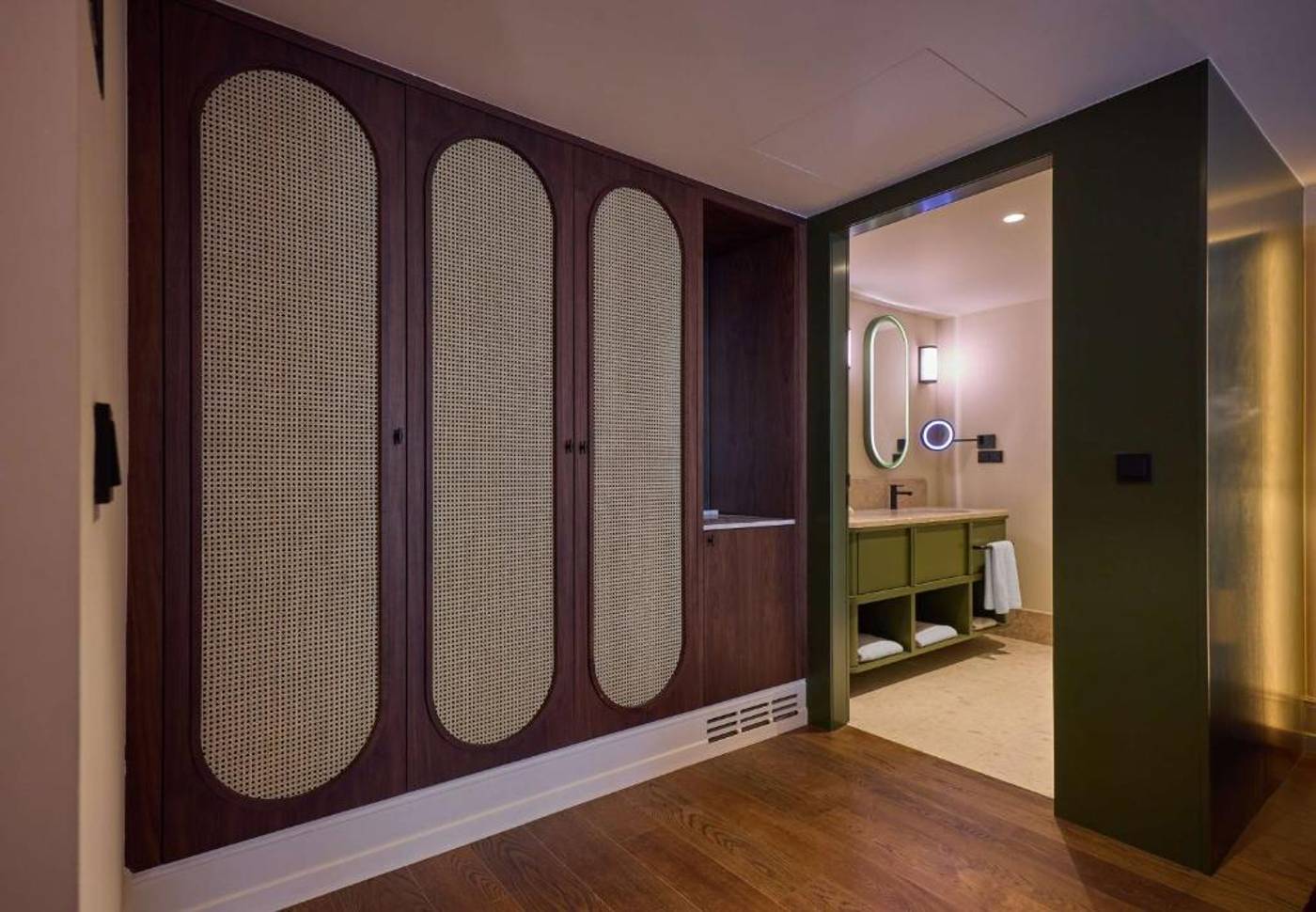 DUO-Hotel-Lisbon--Curio-Collection-By-Hilton-Room-31