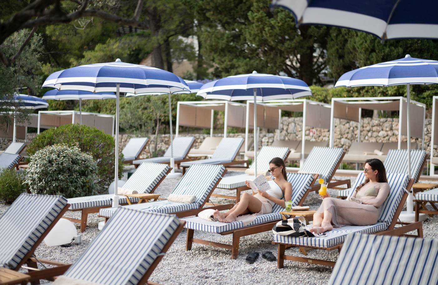 Bluesun-Hotel-Marina-Bar-55