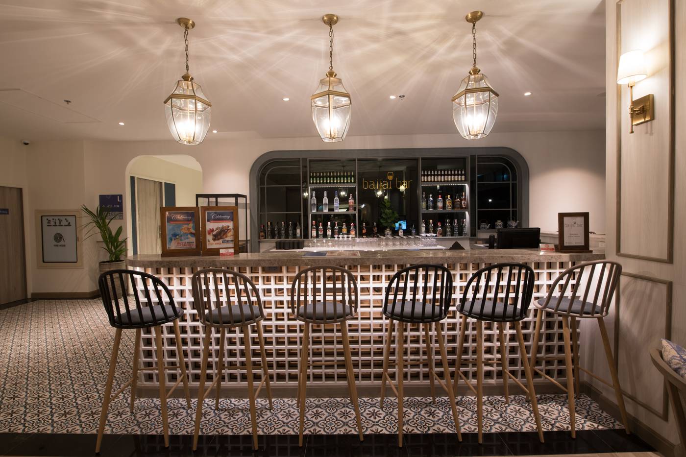 Centara-Sawaddi-Patong-Resort-Bar-47