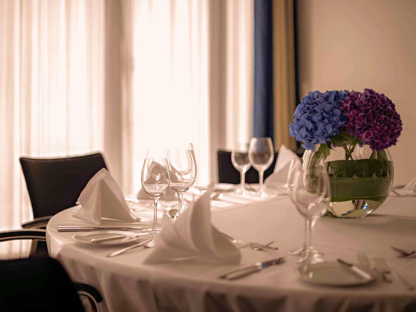 Pullman-Berlin-Schweizerhof-General-view-24