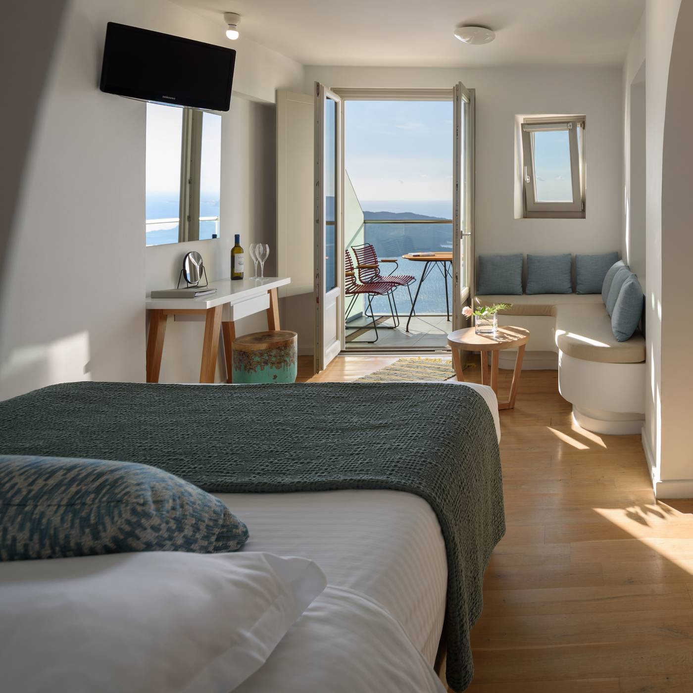 Panorama-Santorini-Boutique-Hotel-Room-5