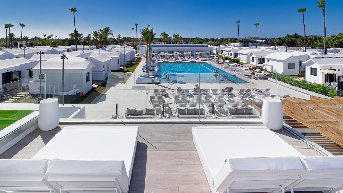 Club-Maspalomas-Suites---SPA---Adults-Only-Pool-14