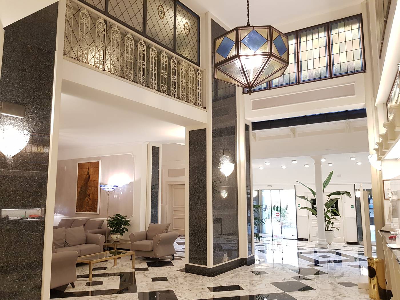 Hotel-Berchielli--Florence-Lobby-5