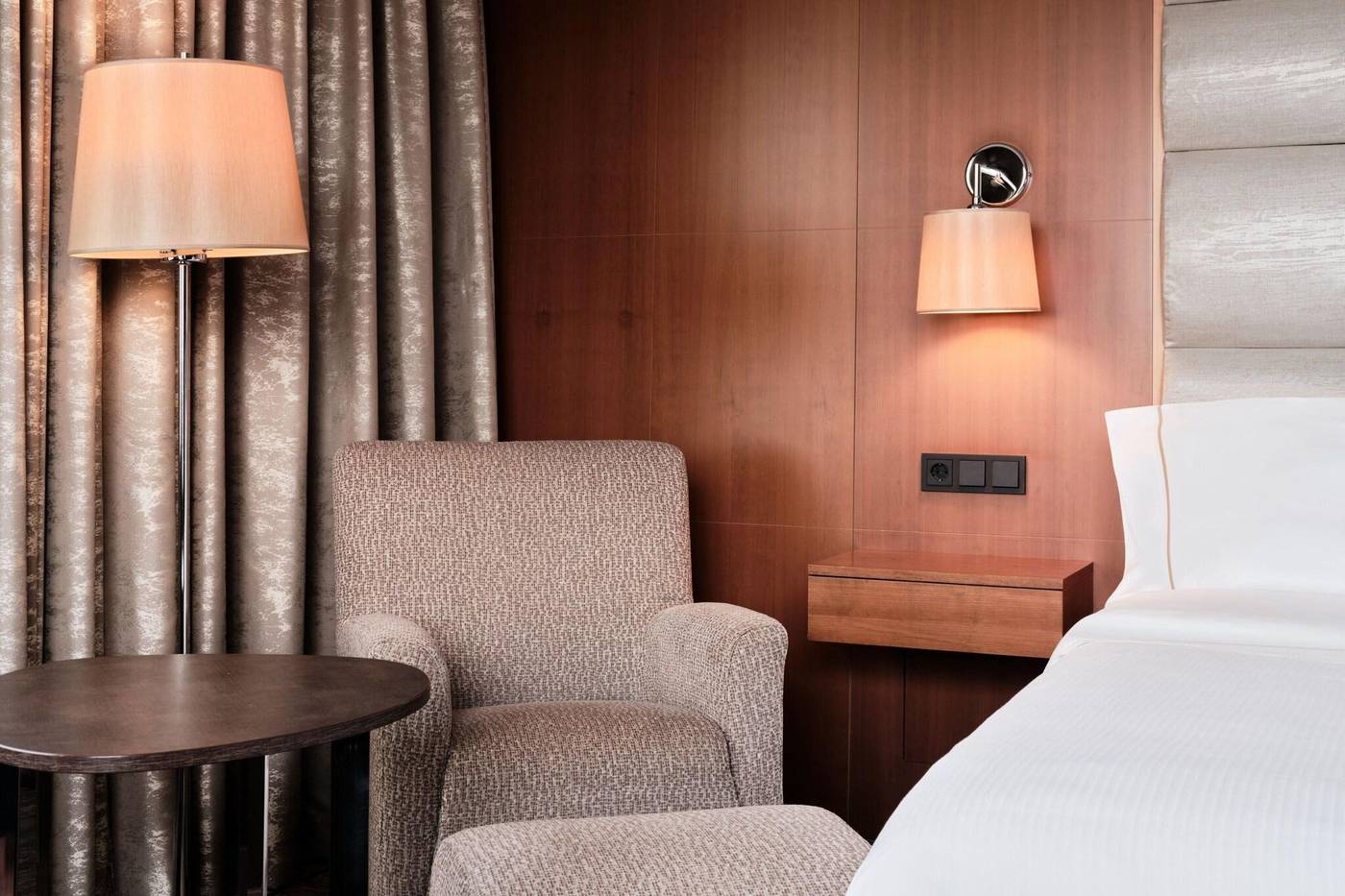 The-Westin-Warsaw-Room-46