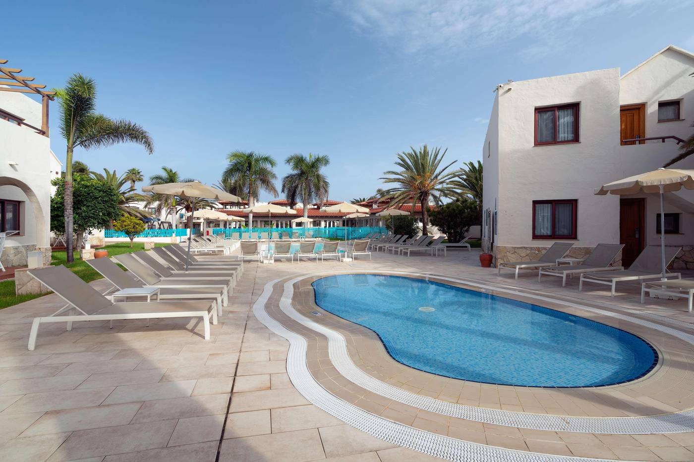 Alua-Suites-Fuerteventura-Pool-8
