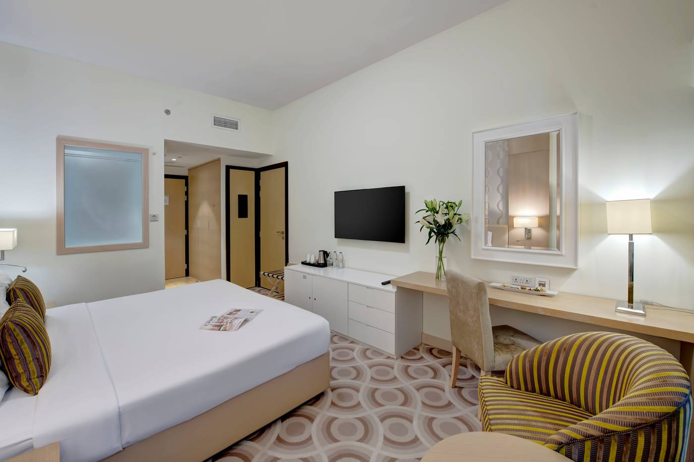 Metropolitan-Hotel-on-Sheikh-Zayed-Road-Dubai-Room-43