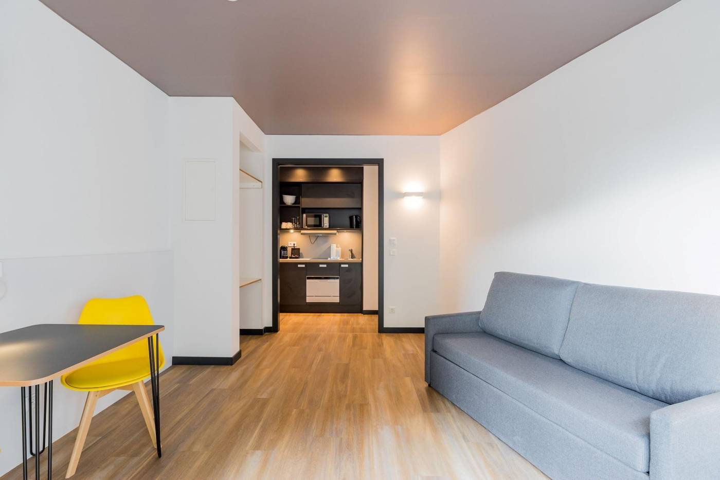 Nena-Apartments-Kreuzberg-61-Room-24