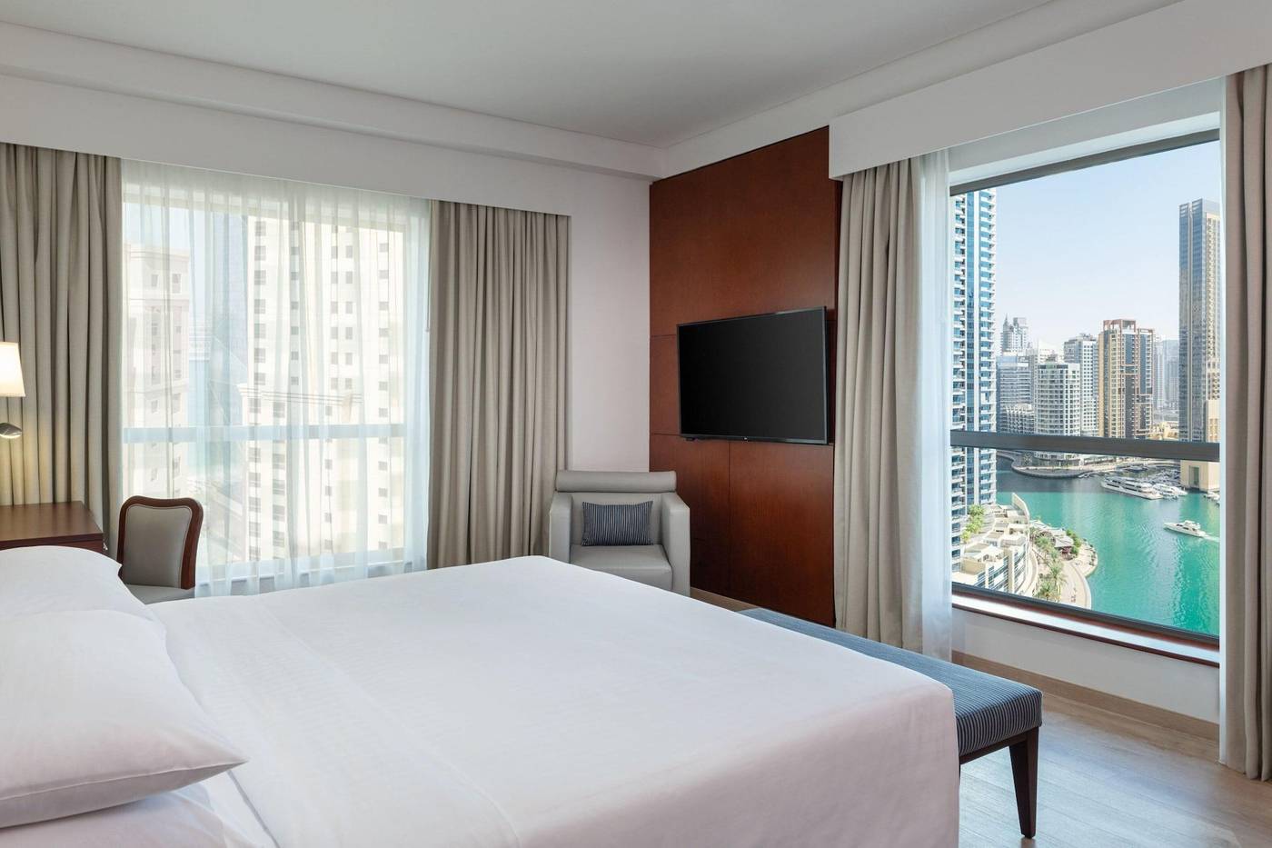 Delta-Hotels-by-Marriott-Jumeirah-Beach-Room-28