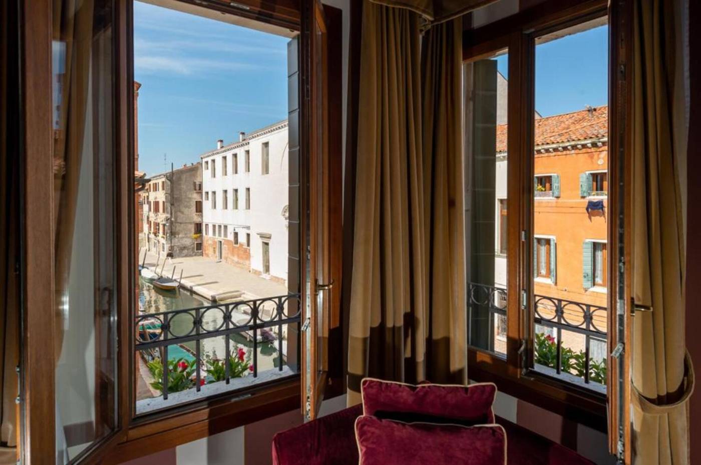 Hotel-Tiziano-Room-3