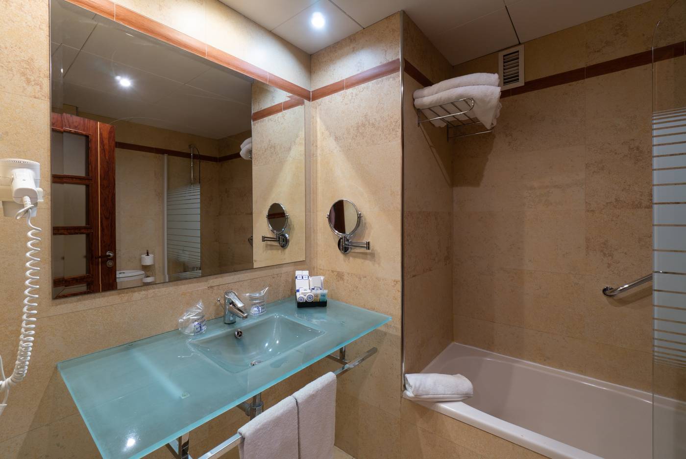 MS-Maestranza-Hotel-Room-16