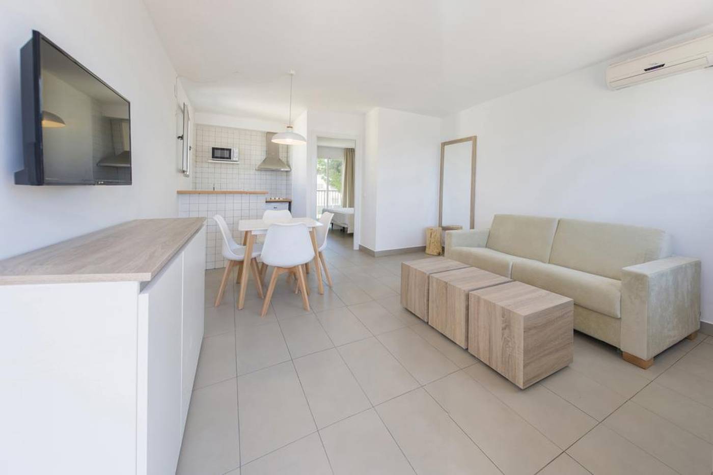 Apartamentos-Playasol-Riviera-Room-24