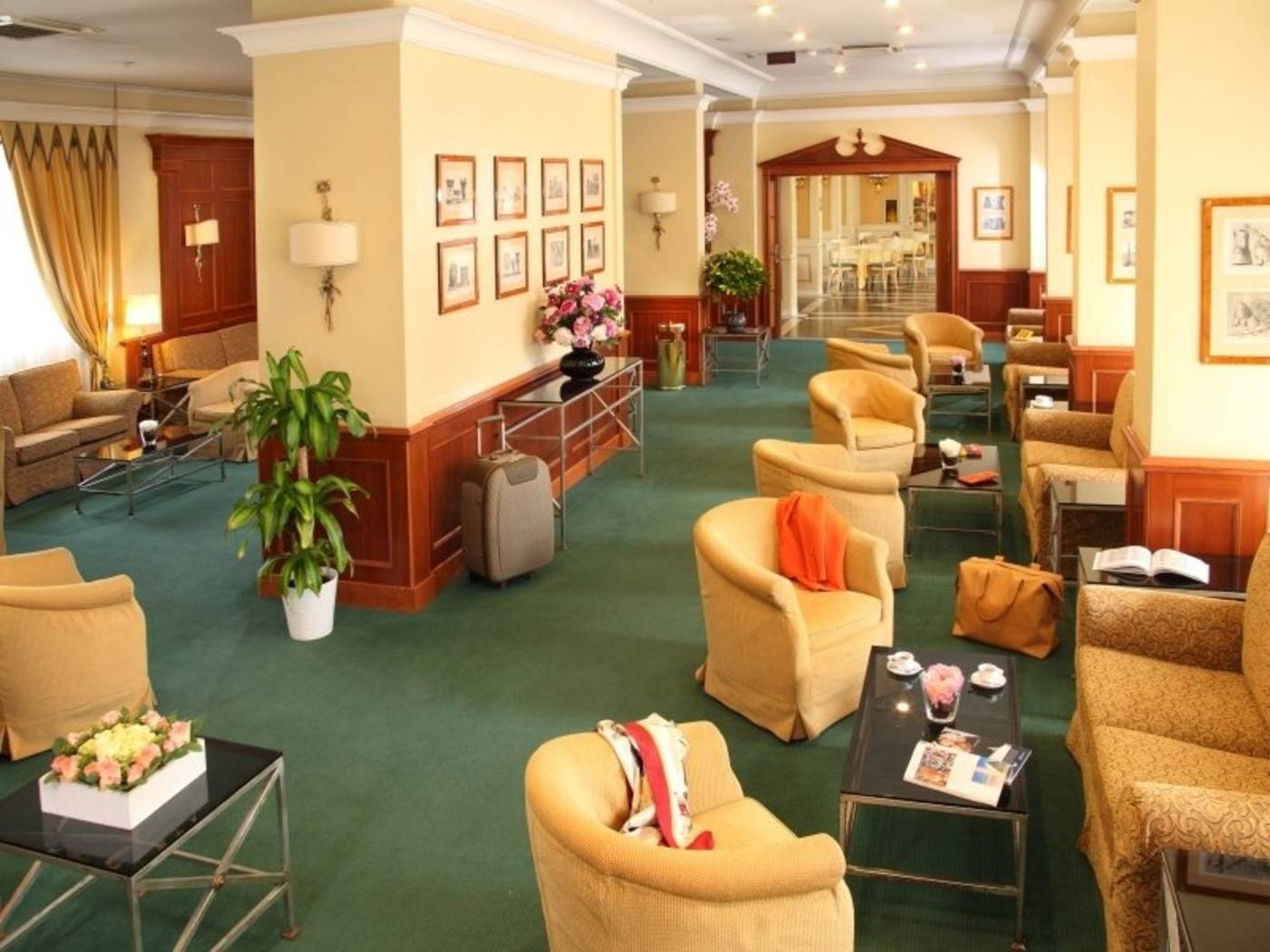 Grand-Hotel-Fleming-Lobby-9