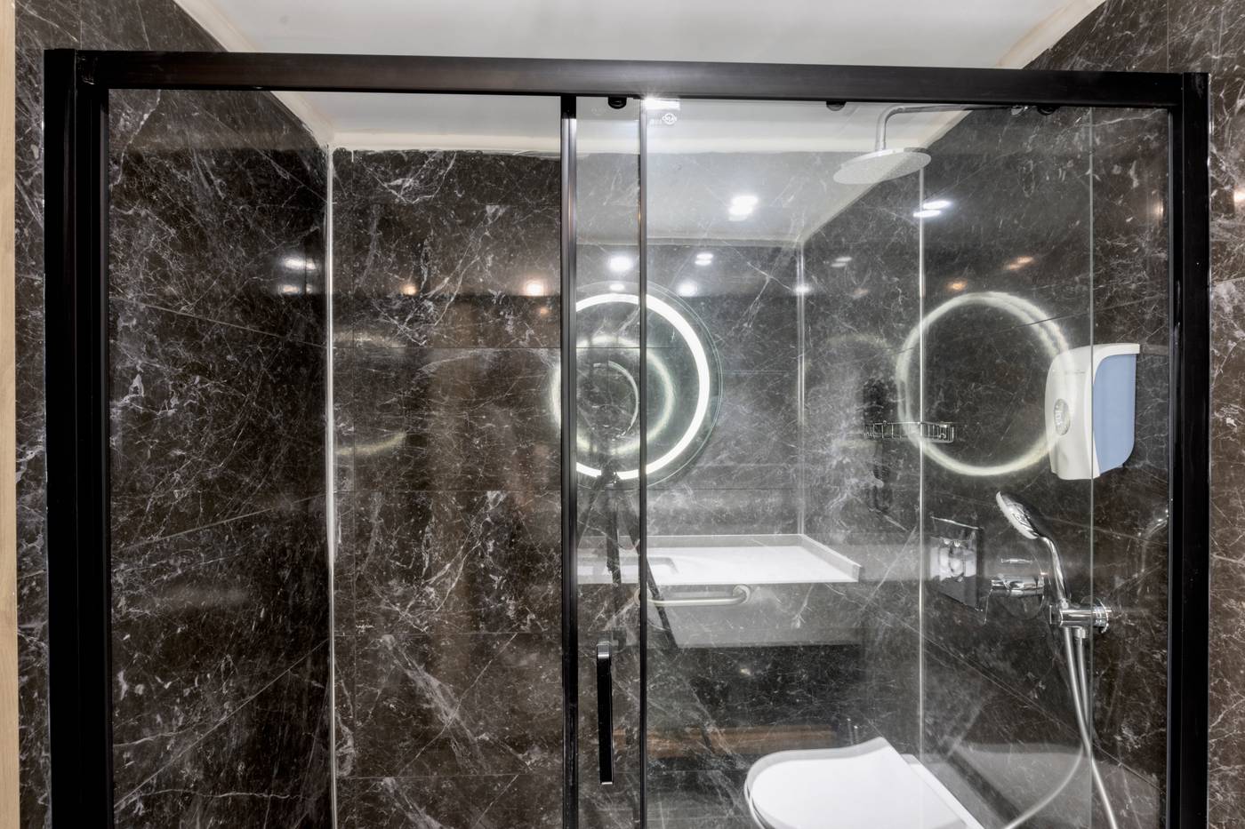 Elysee-Hotel-Room-19