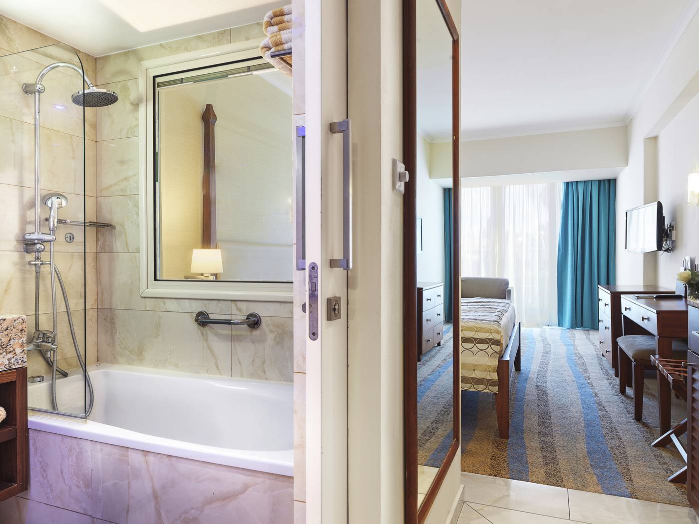 Alexander-The-Great-Hotel-Room-35