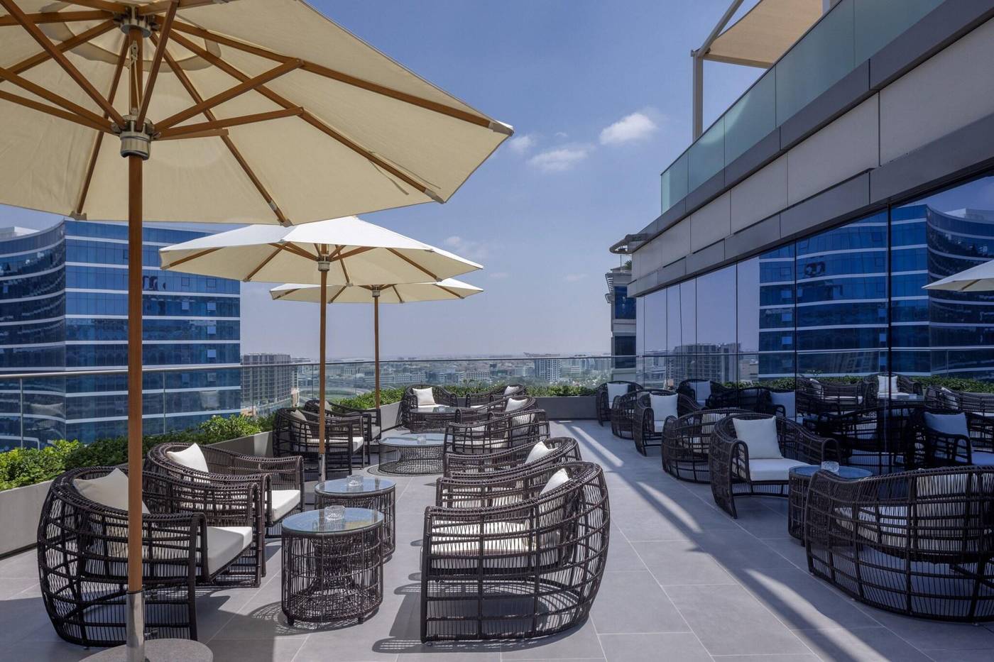 JW-Marriott-Marquis-Hotel-Dubai-Lobby-6