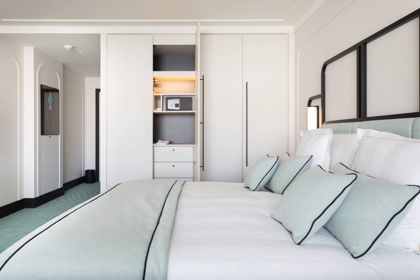 Le-Grand-Hotel-Room-34