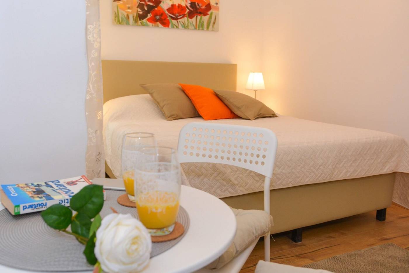 Rilati-Old-Town-Palace-Room-15