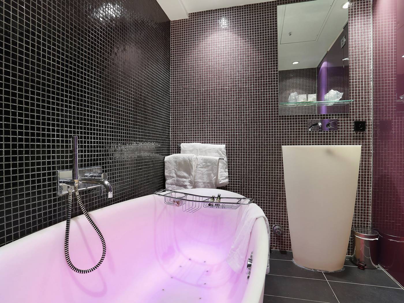 Hotel-Notre-Dame-Maitre-Albert-Room-36