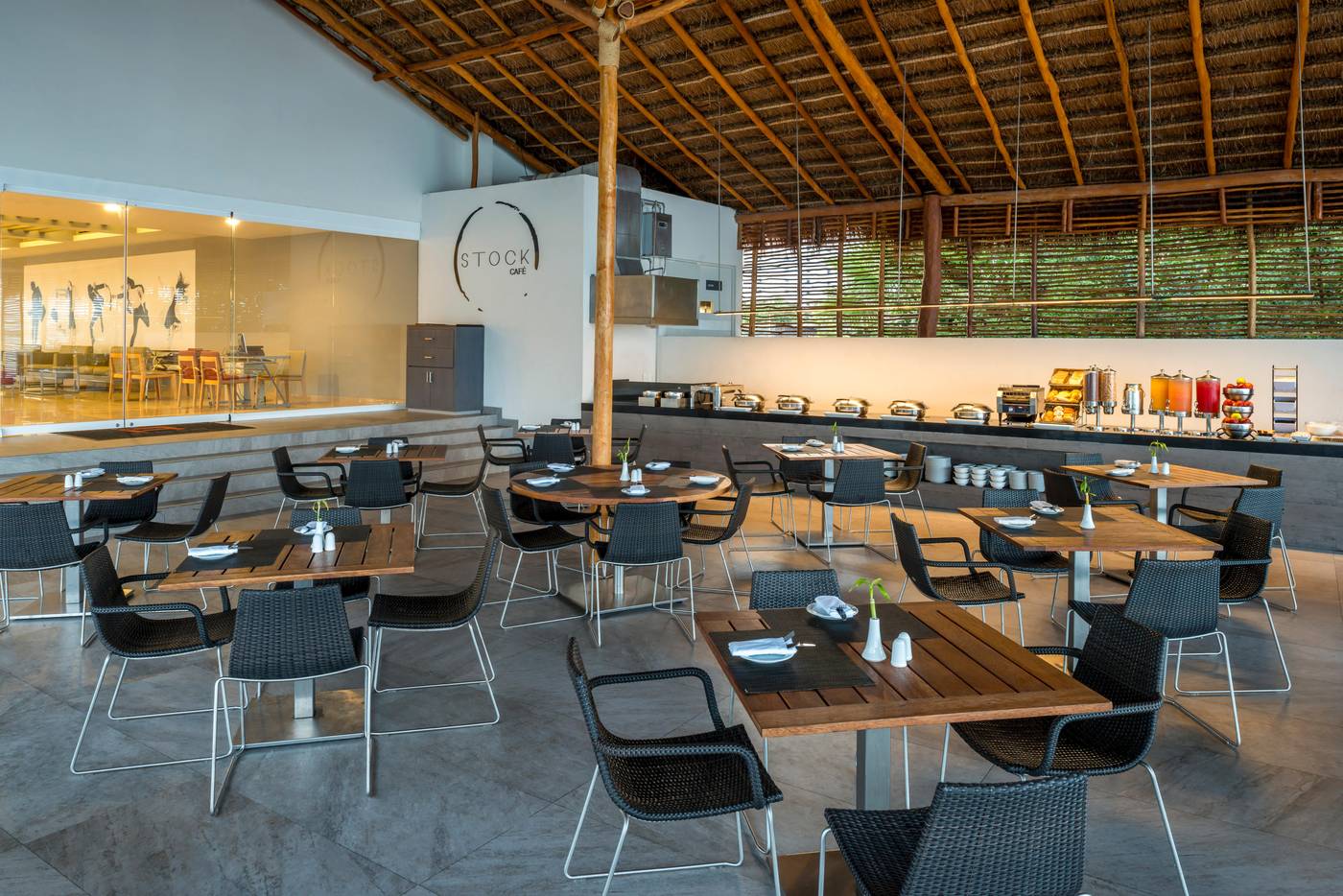 Real-Inn-Cancun-Restaurant-59