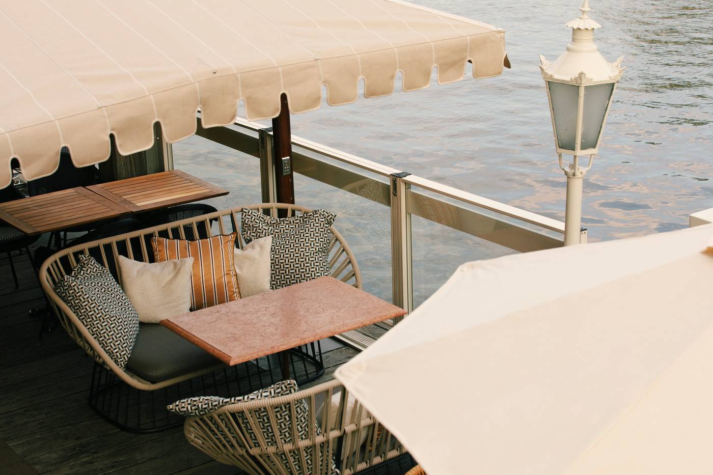 De-LEurope-Amsterdam-The-Leading-Hotels-of-the-World-Terrace-64