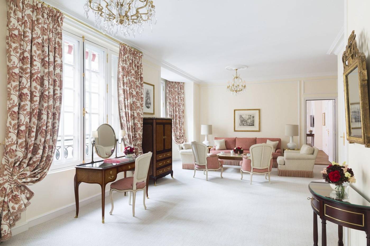 Le-Bristol-Paris-Room-31