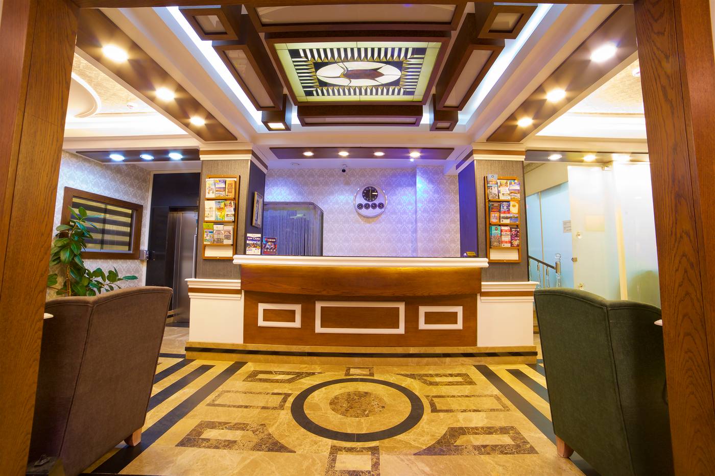 Hotel-Black-Tulip-Lobby-2