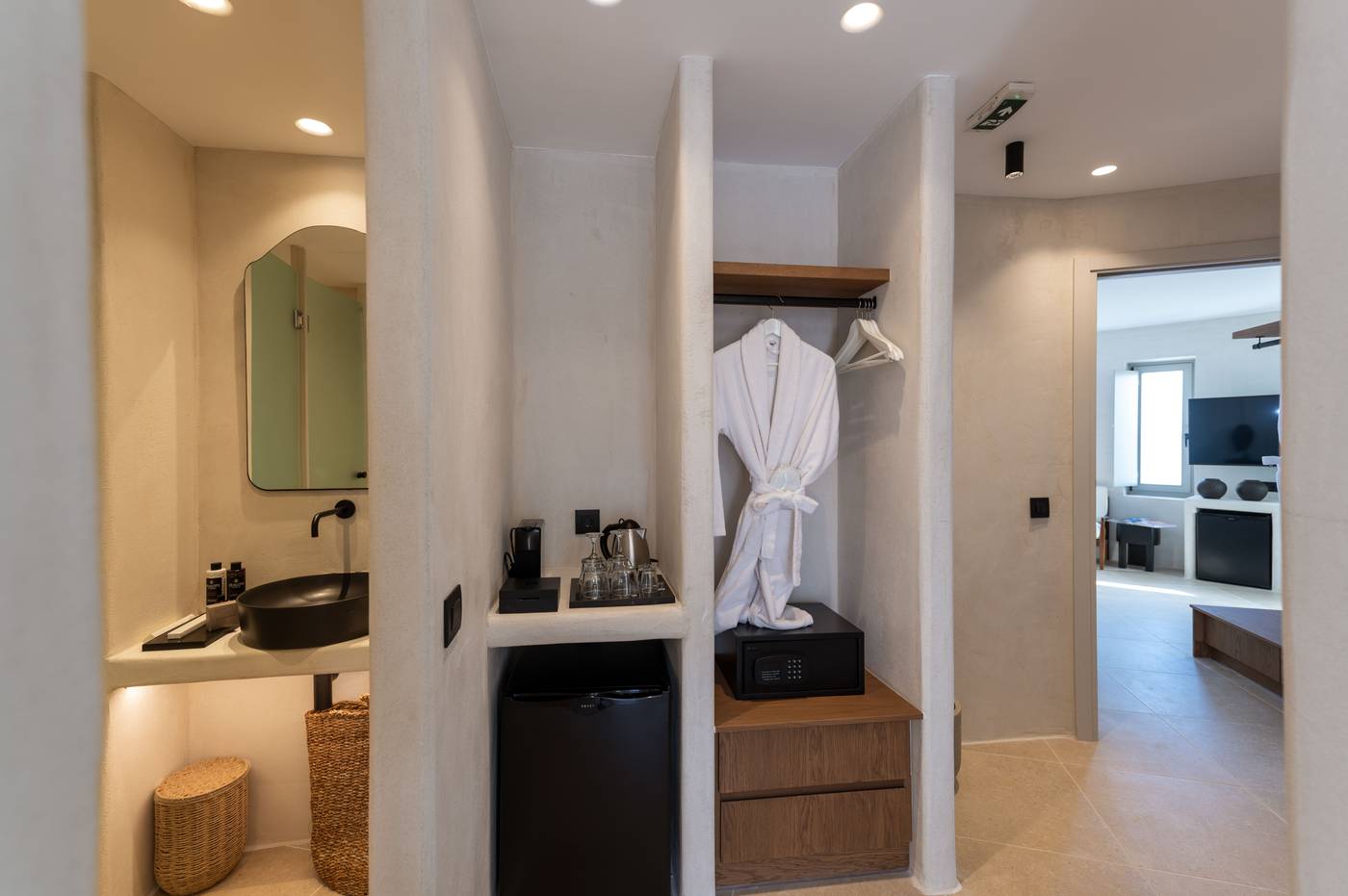 Rocabella-Mykonos-Art-Room-56