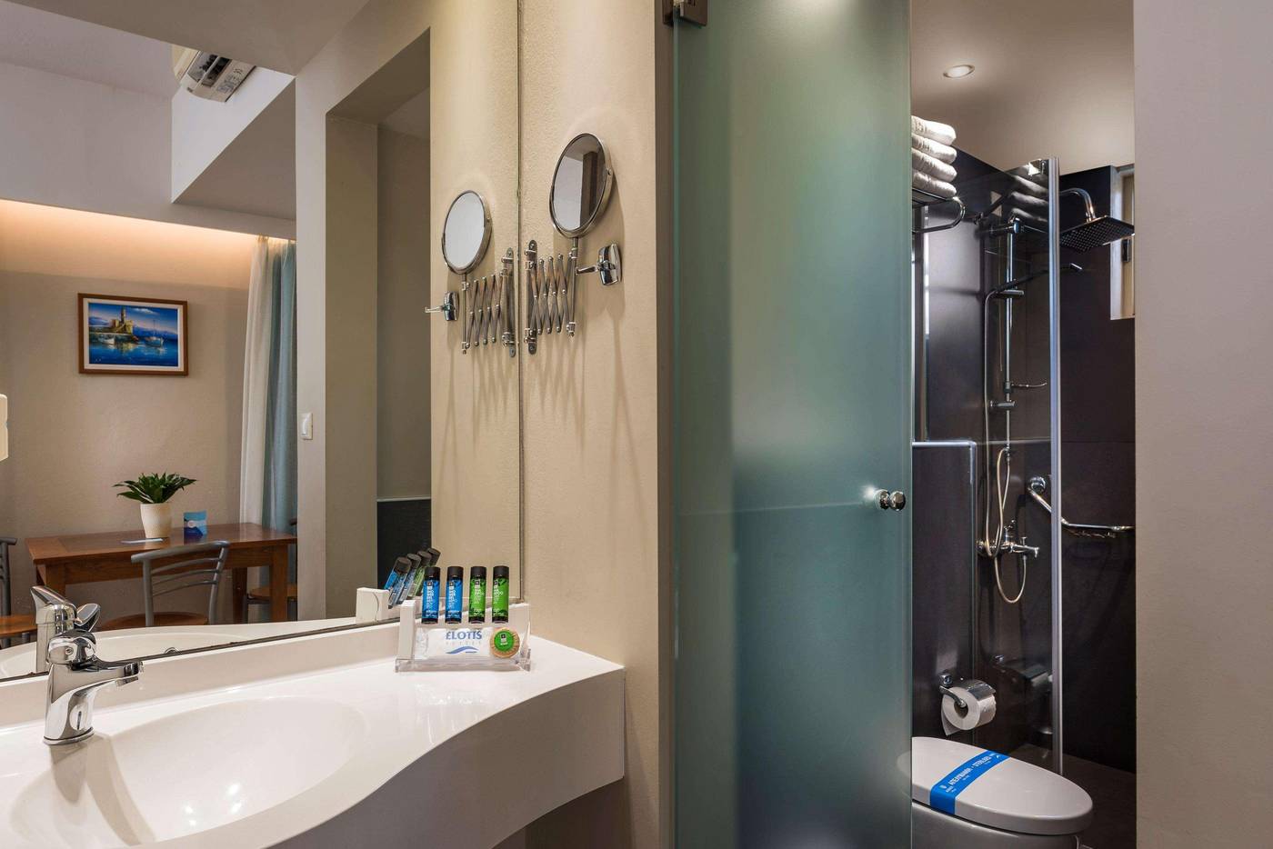 Elotis-Suites-Room-45