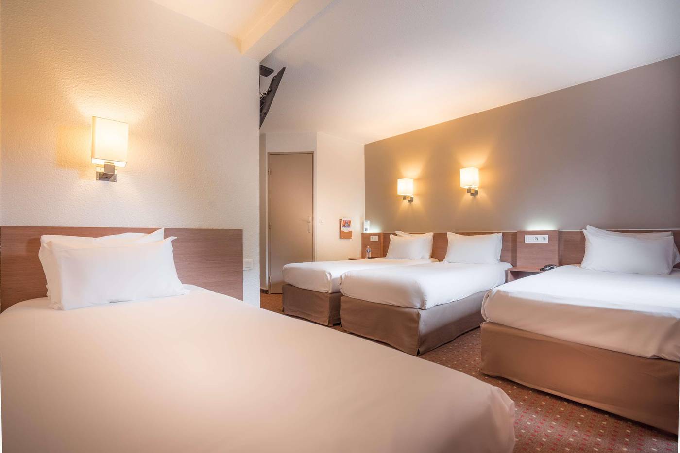 Kyriad-Le-Bourget-Centre---Parc-Des-Expositions-Room-9