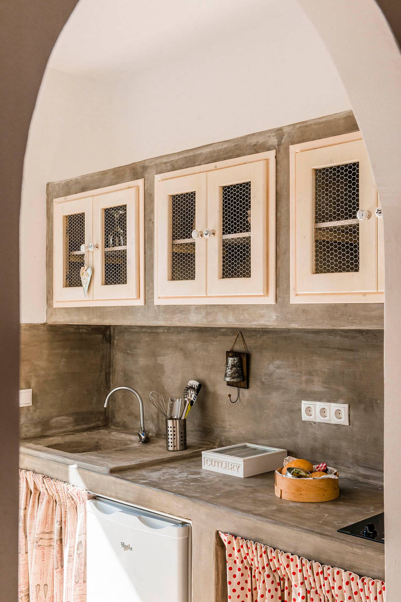 Kouros-Home---Adults-Only--16---Room-27