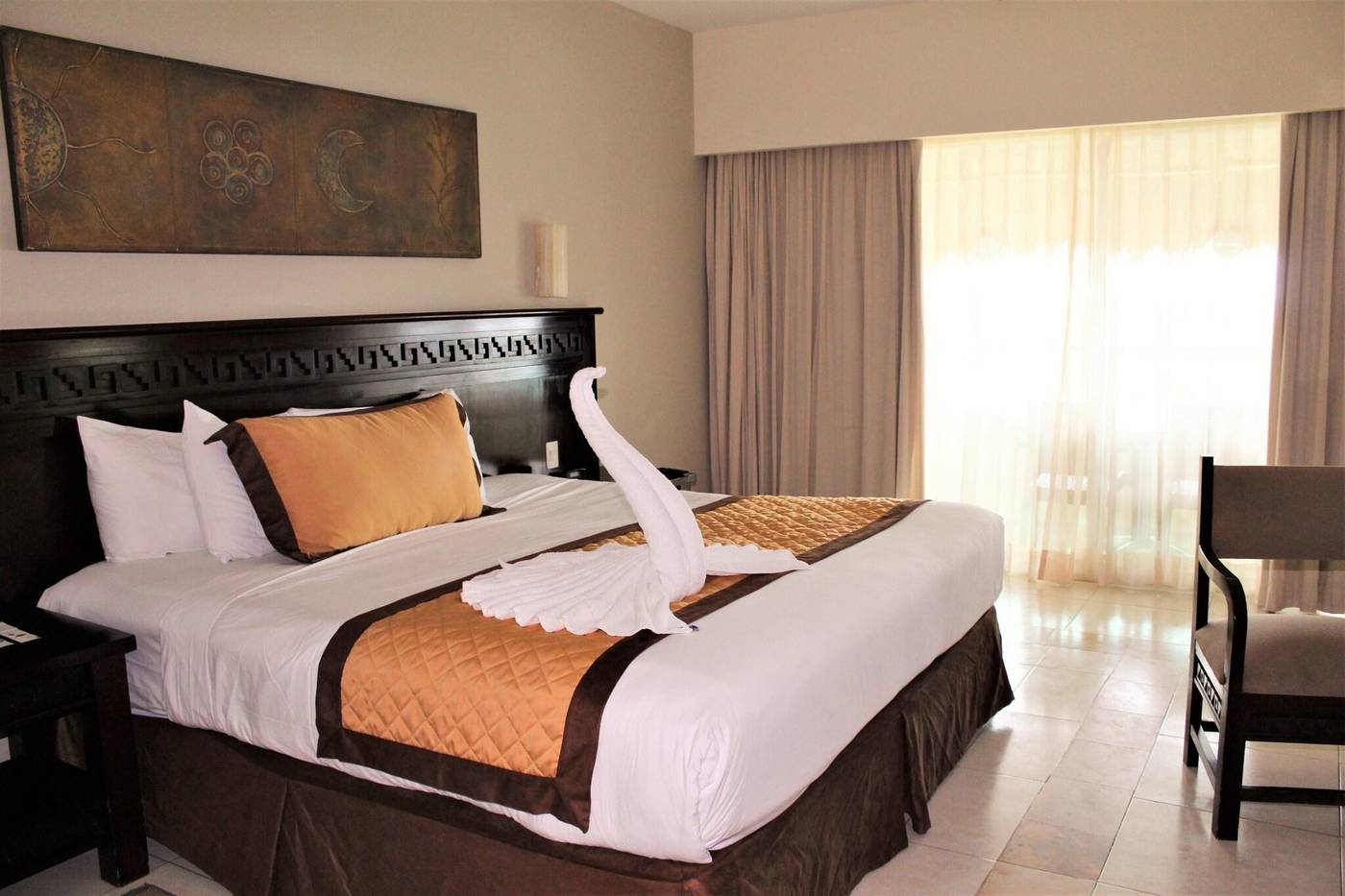 Bluebay-Grand-Esmeralda-Room-30