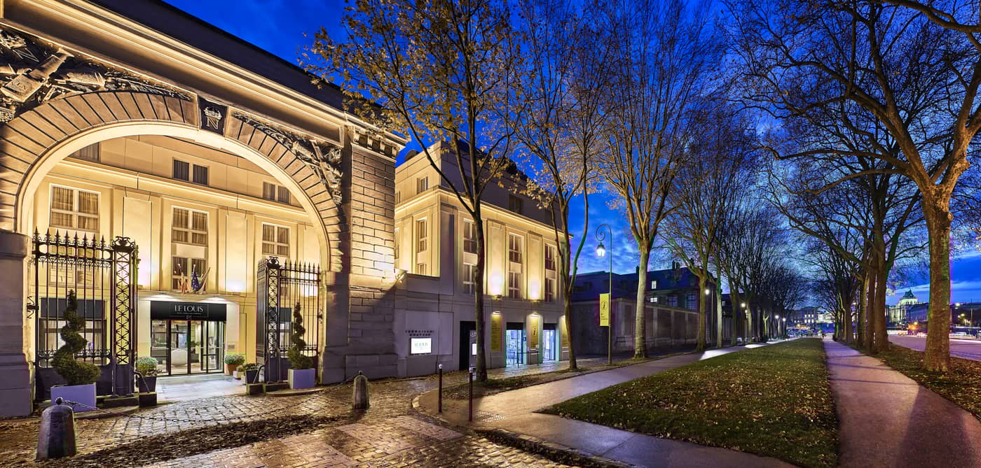 Le-Louis-Versailles-Chateau-General-view-57