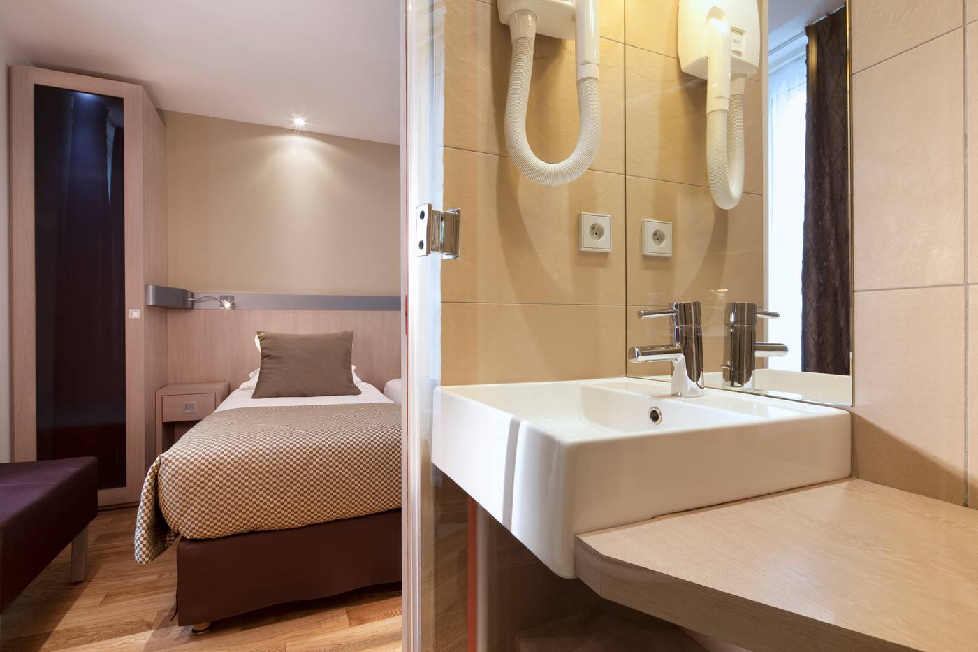 Tourisme-Avenue-Room-27