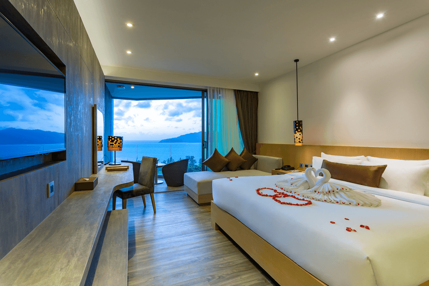 Crest Resort And Pool Villas Phuket